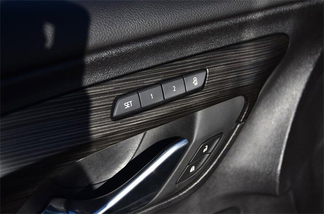 Used 2024 GMC Terrain SLT image 10