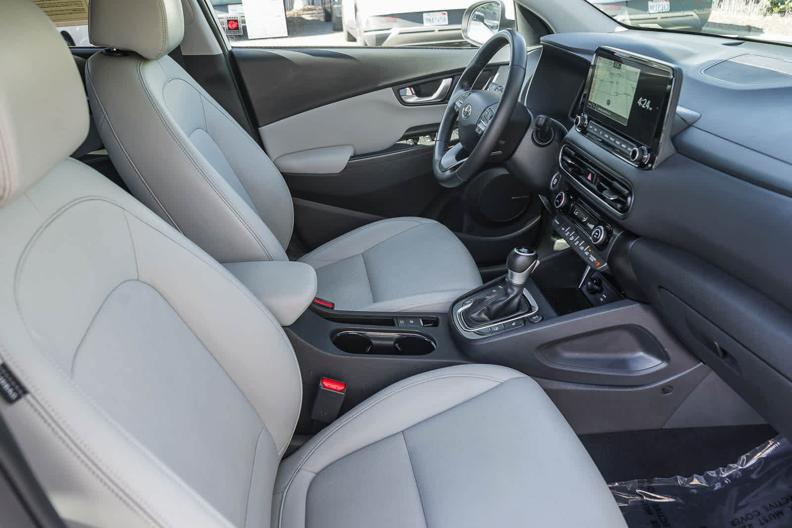 Used 2023 Hyundai Kona Limited AWD/4WD image 17