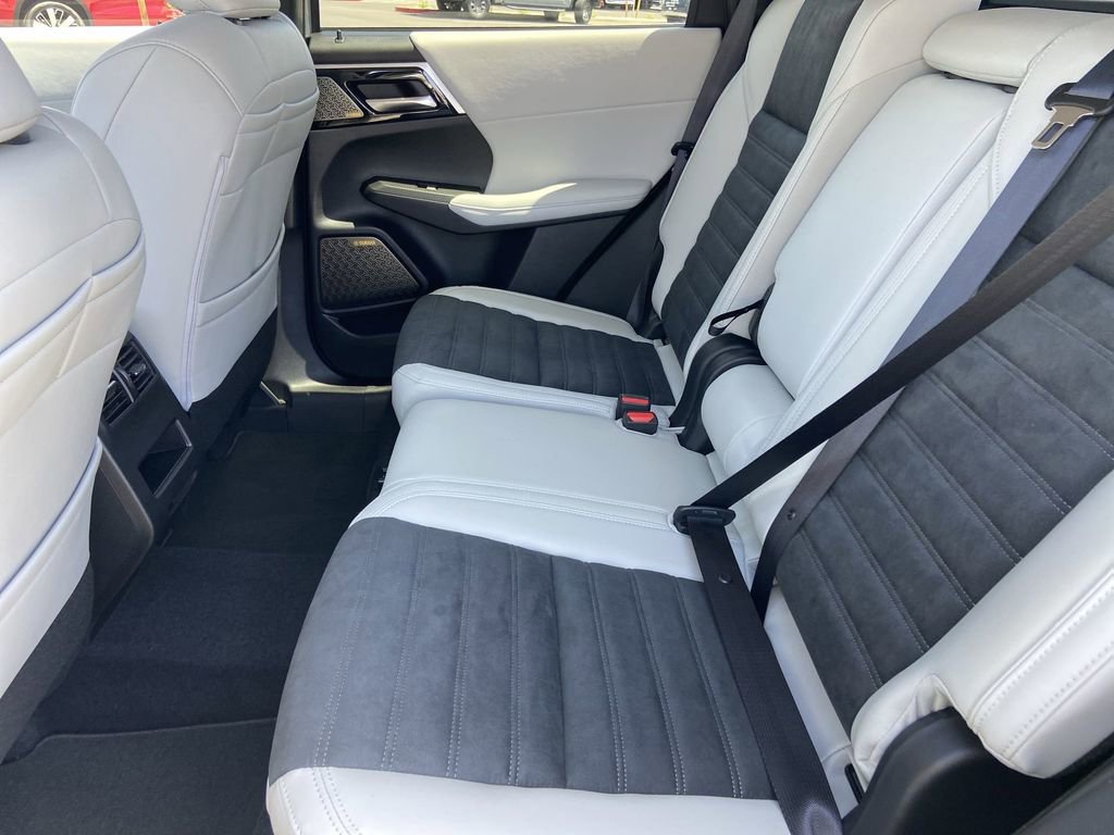 New 2026 Mitsubishi Outlander SE FWD image 22