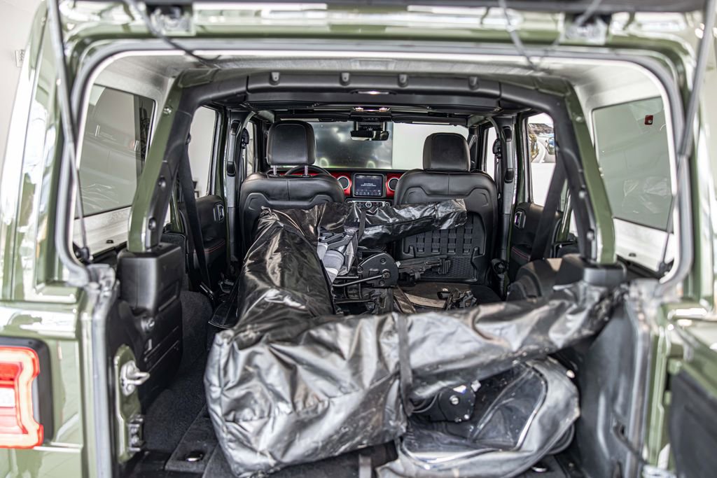 Used 2023 Jeep Wrangler Unlimited Rubicon w/ Dual Top Group AWD/4WD image 16