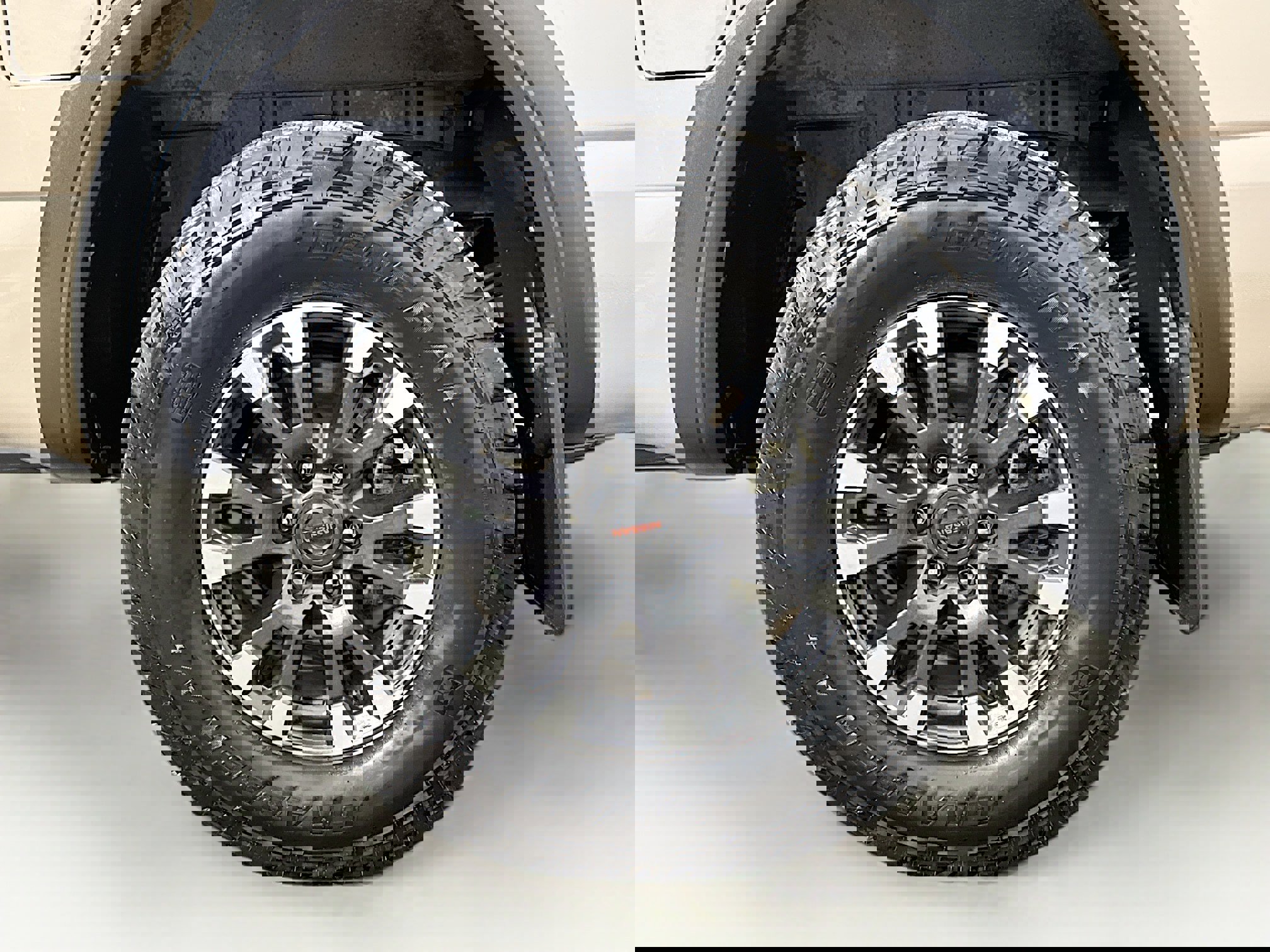 Used 2024 Nissan Titan PRO-4X w/ Pro-4x Convenience Package image 27