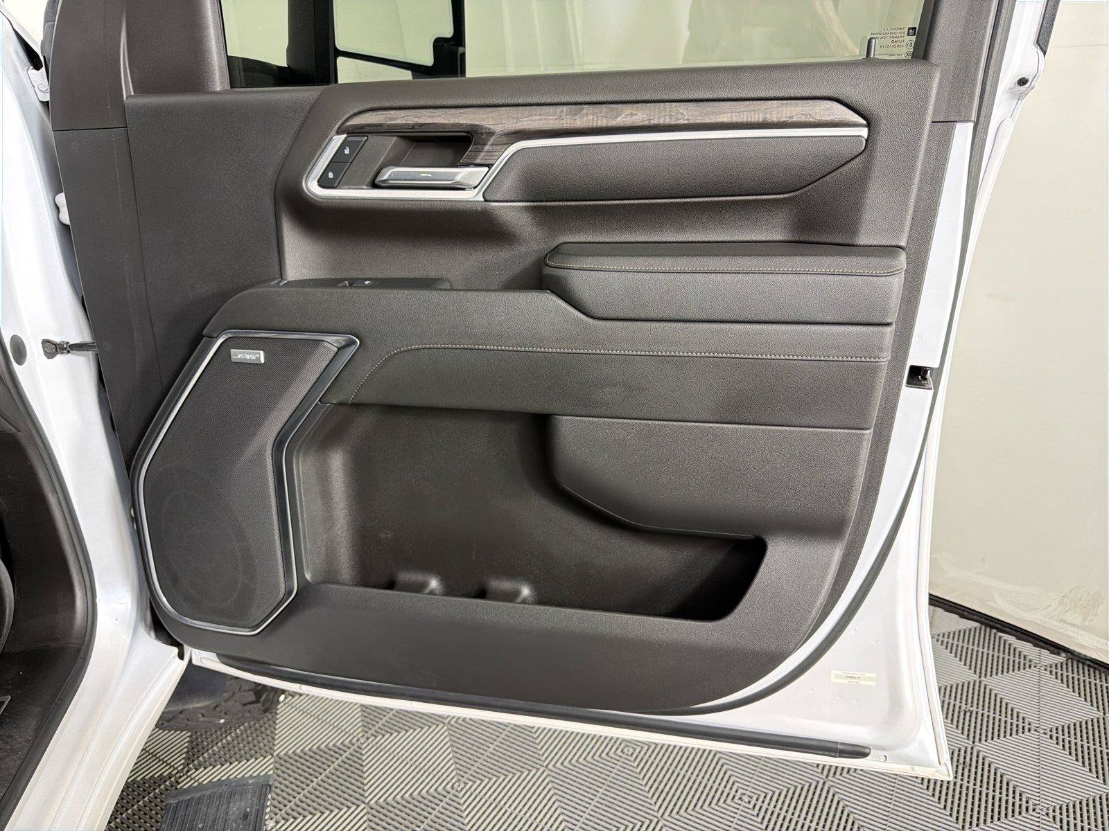 Used 2024 Chevrolet Silverado 2500 LTZ w/ LTZ Convenience Package AWD/4WD image 12