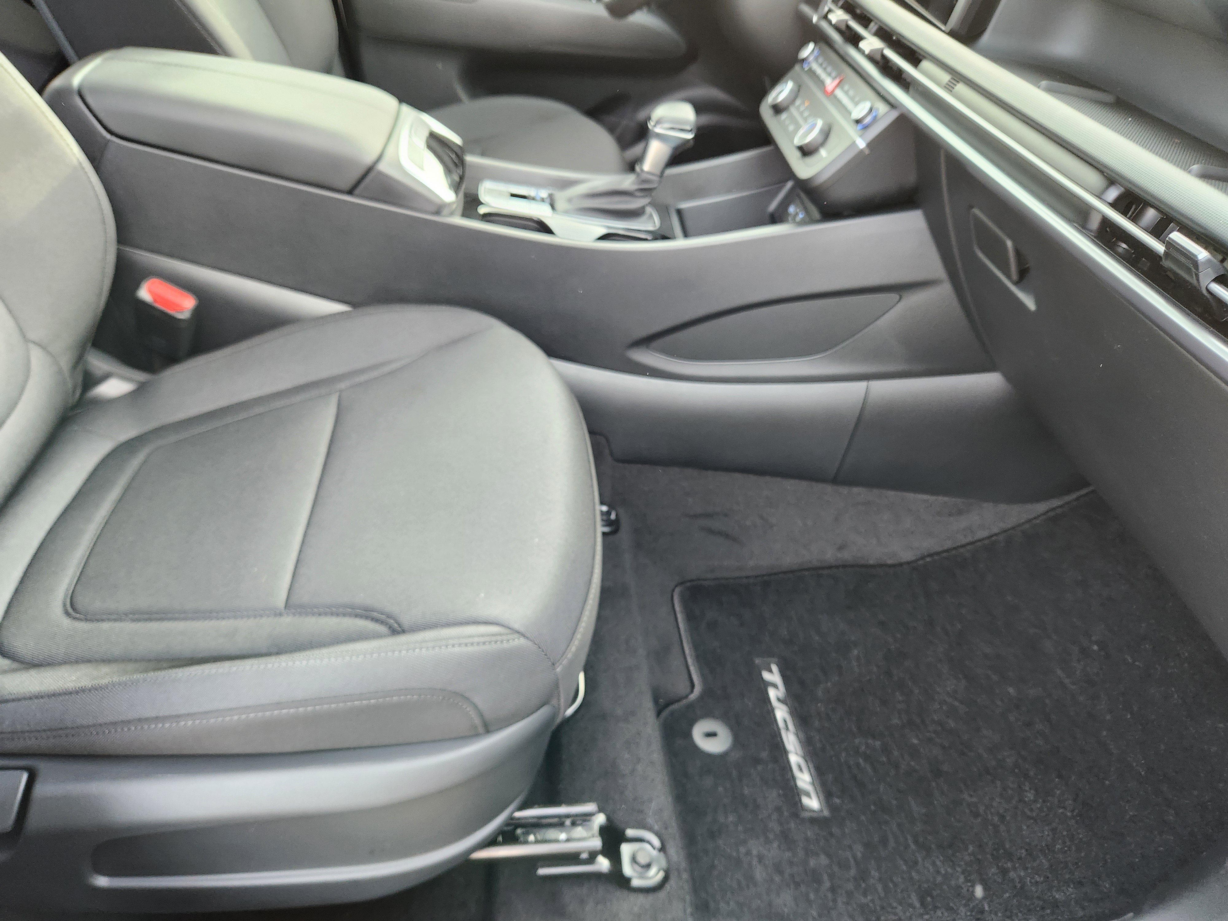 New 2026 Hyundai Tucson SE image 17