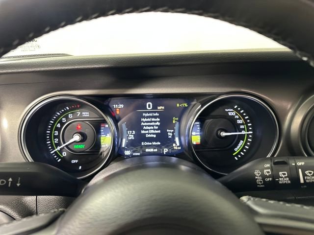 Used 2023 Jeep Wrangler Unlimited w/ Cold Weather Group image 17