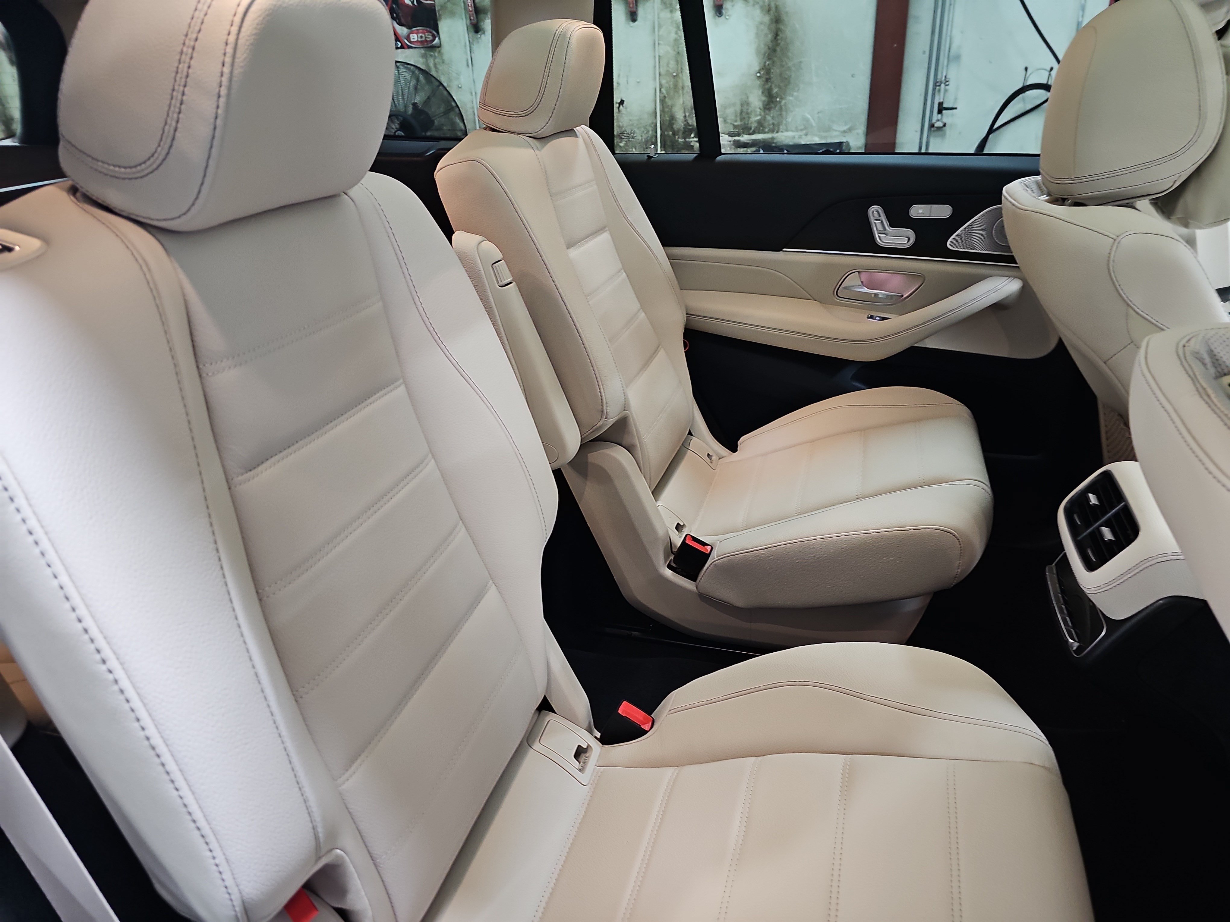 New 2026 Mercedes-Benz GLS 450 4MATIC image 12