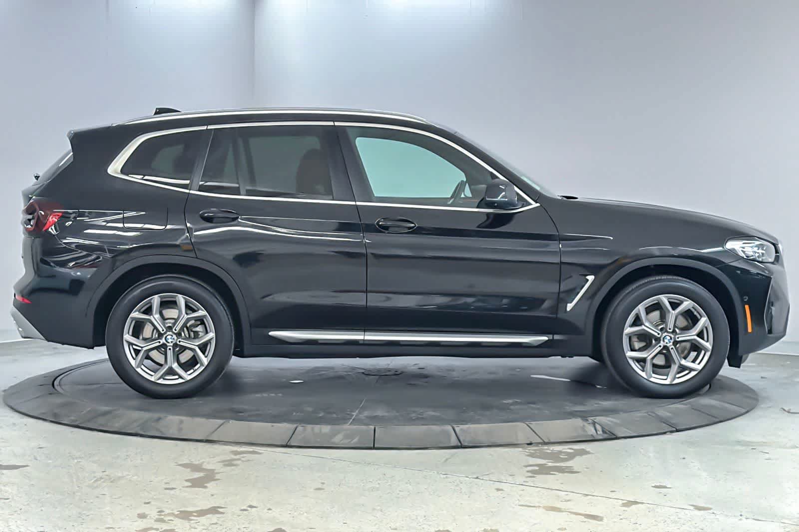 Used 2023 BMW X3 xDrive30i w/ Convenience Package AWD/4WD image 8