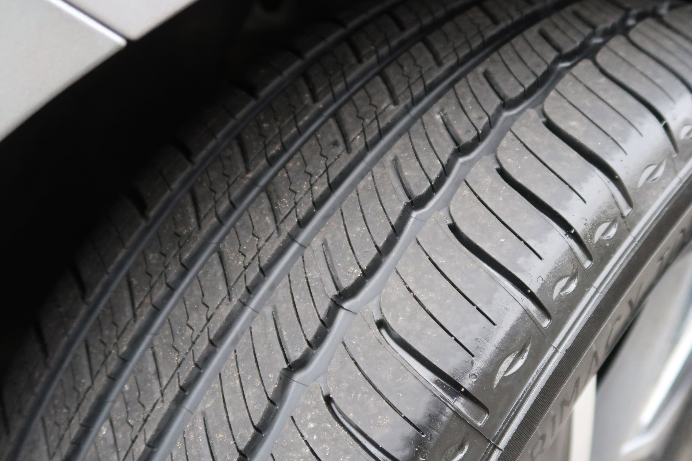 Used 2023 Chevrolet Equinox Premier image 12