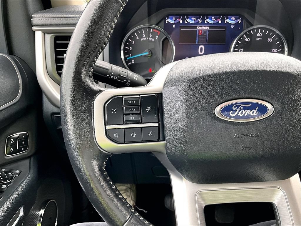 Used 2024 Ford Expedition XLT AWD/4WD image 14