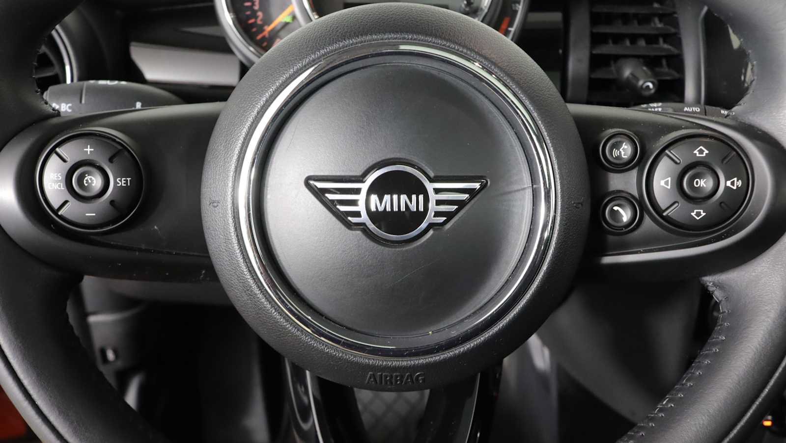 Used 2019 MINI Cooper 4-Door Hardtop FWD image 20