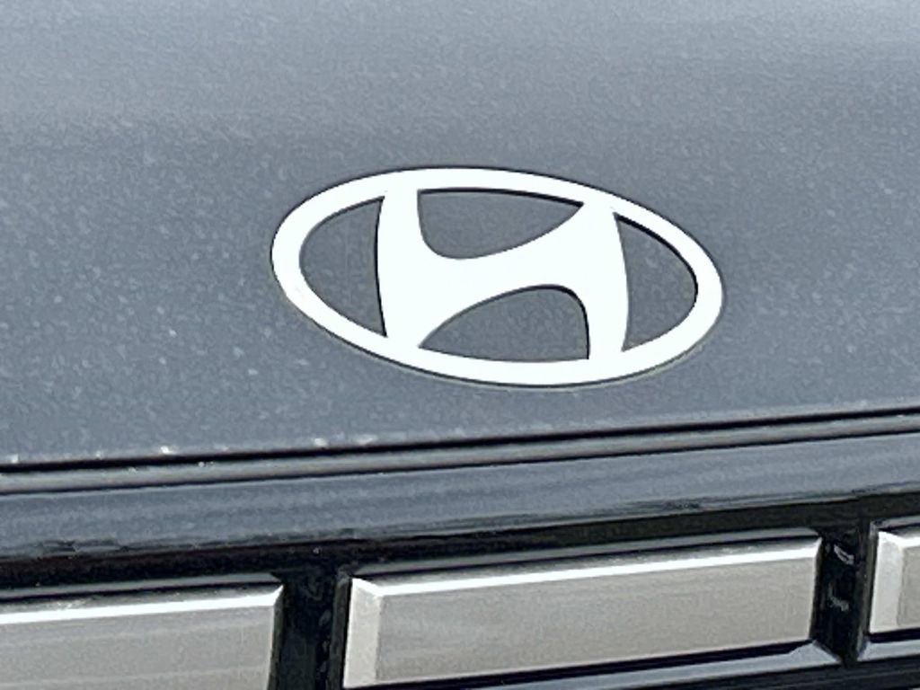 New 2026 Hyundai Santa Fe SE image 11