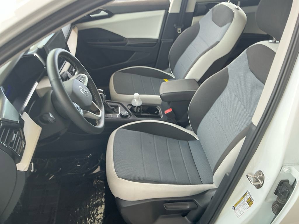 Certified 2025 Volkswagen Taos S image 9