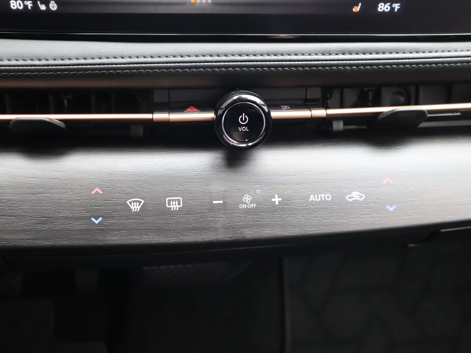 Used 2024 Nissan Ariya AWD image 42