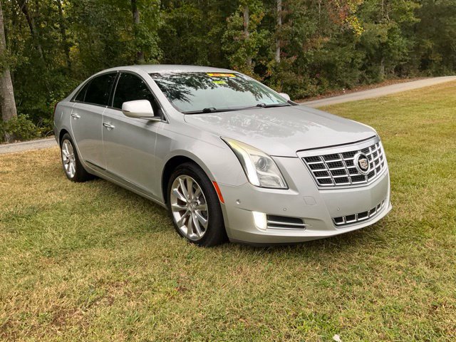 Used 2014 Cadillac XTS Luxury w/ Driver Awareness Package FWD image 3