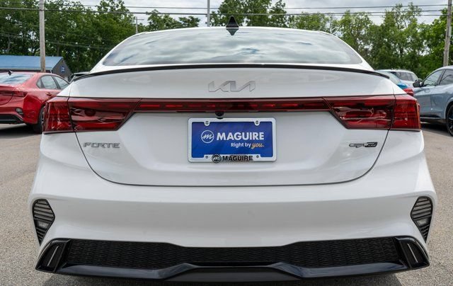 Used 2023 Kia Forte GT-Line w/ GT-Line Premium Package FWD image 7