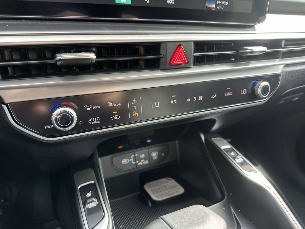 New 2026 Kia Sorento S FWD image 18