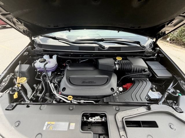 New 2027 Chrysler Pacifica Select FWD image 2