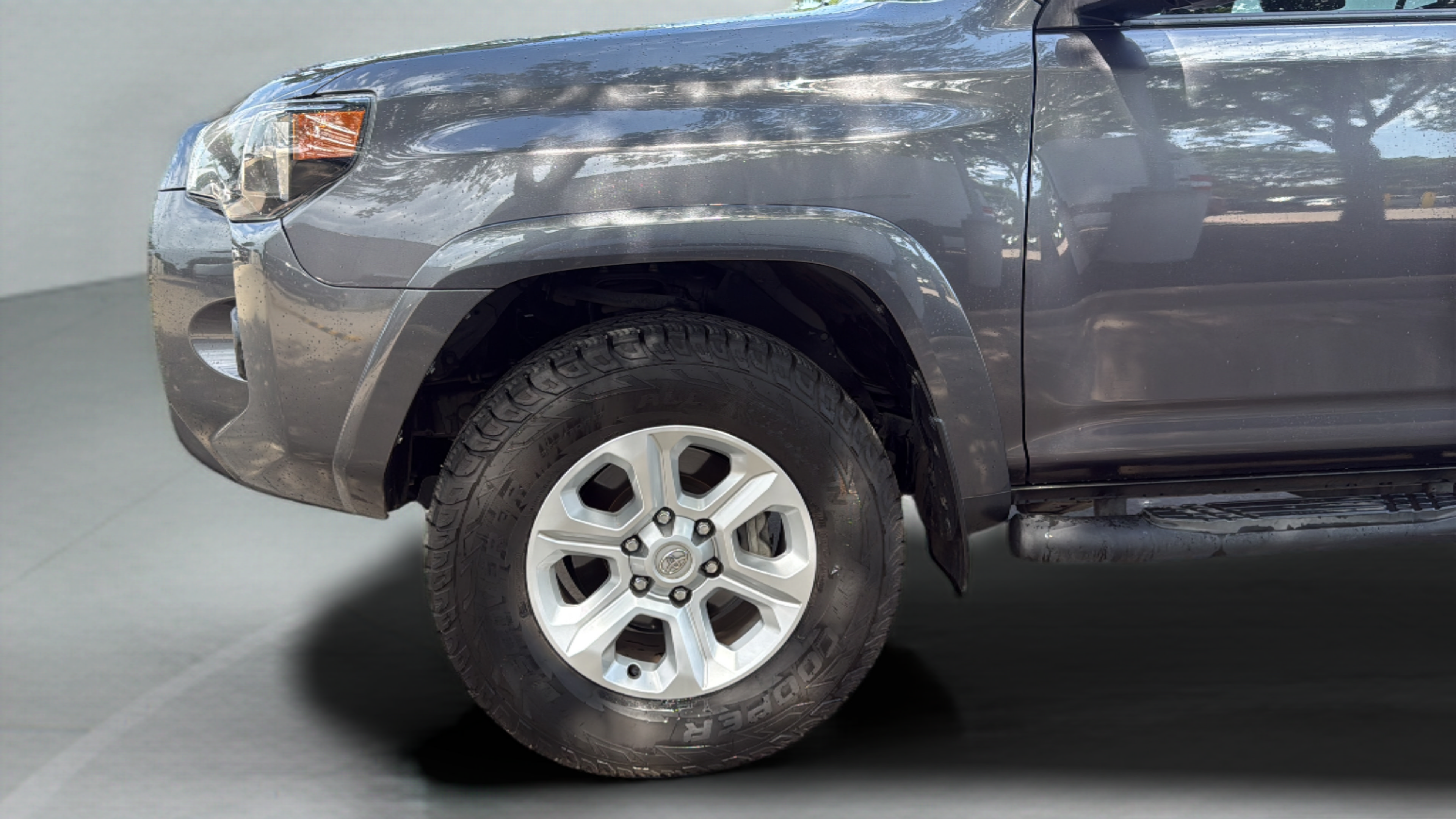 Used 2018 Toyota 4Runner SR5 Premium AWD/4WD image 9