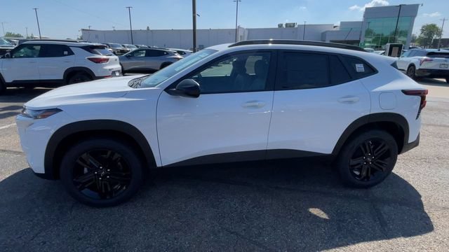 New 2026 Chevrolet Trax ACTIV w/ Sunroof Package FWD image 7