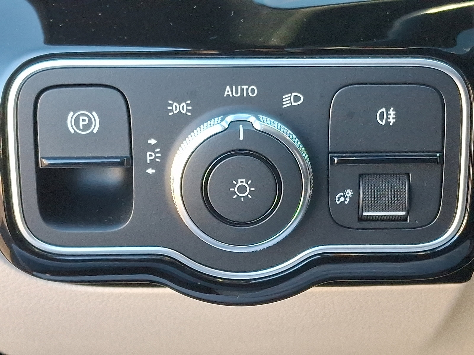 Certified 2023 Mercedes-Benz CLA 250 4MATIC image 25