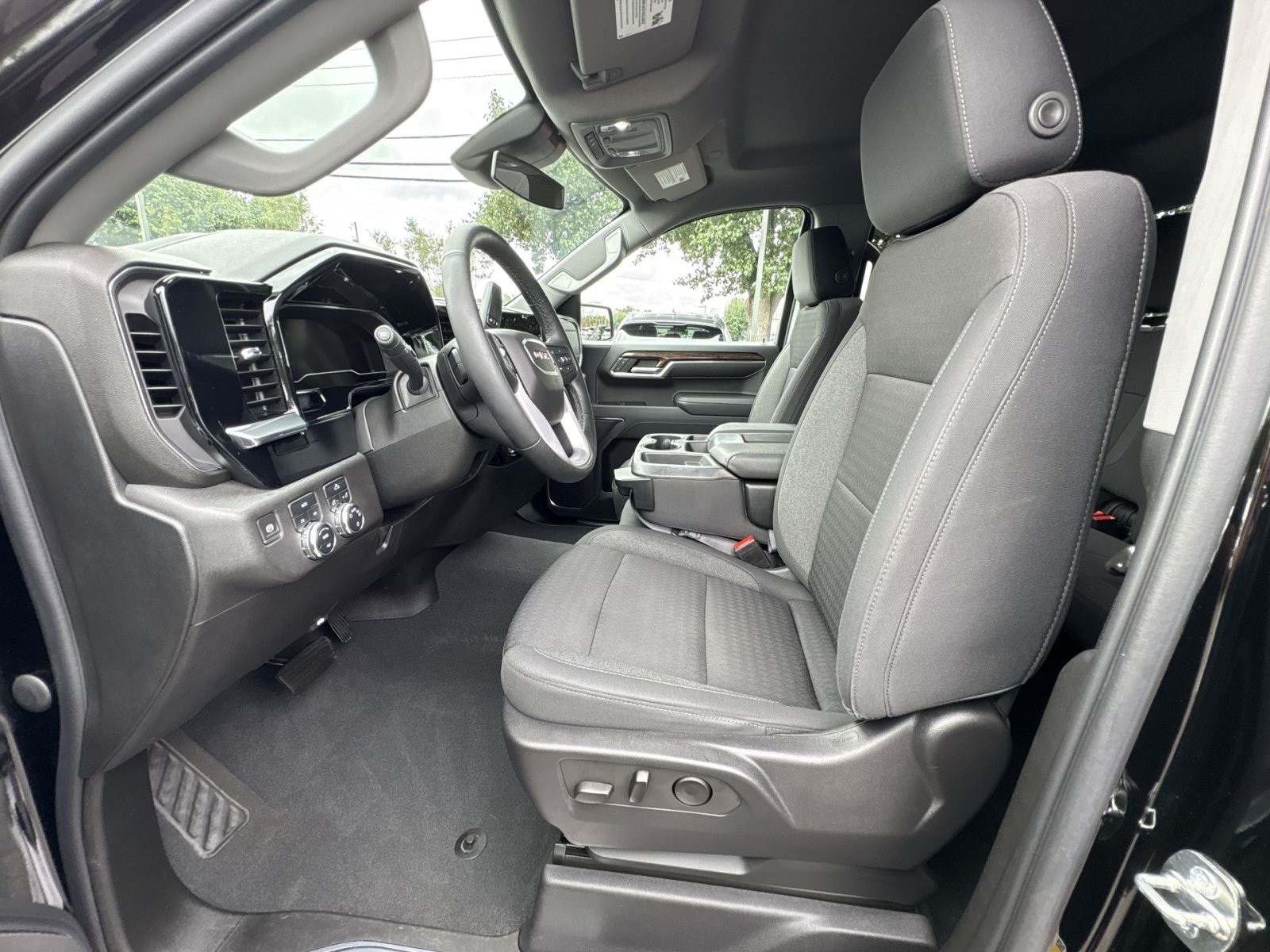 Used 2023 GMC Sierra 1500 SLE AWD/4WD image 13