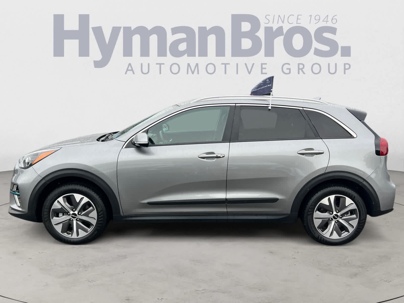 Certified 2022 Kia Niro EX FWD image 8