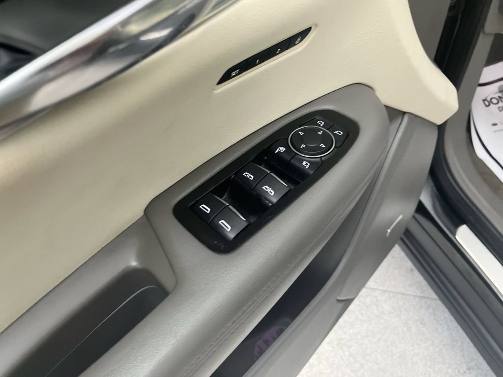 Used 2020 Cadillac XT6 Premium Luxury FWD image 17