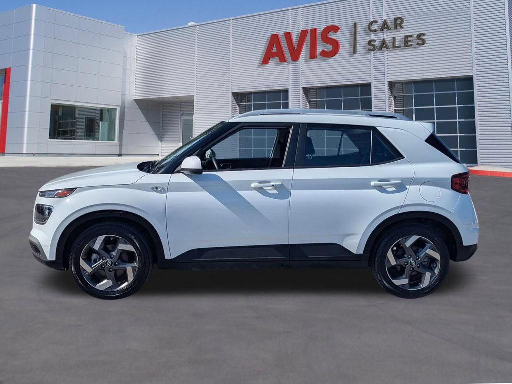 Used 2025 Hyundai Venue SEL FWD image 10