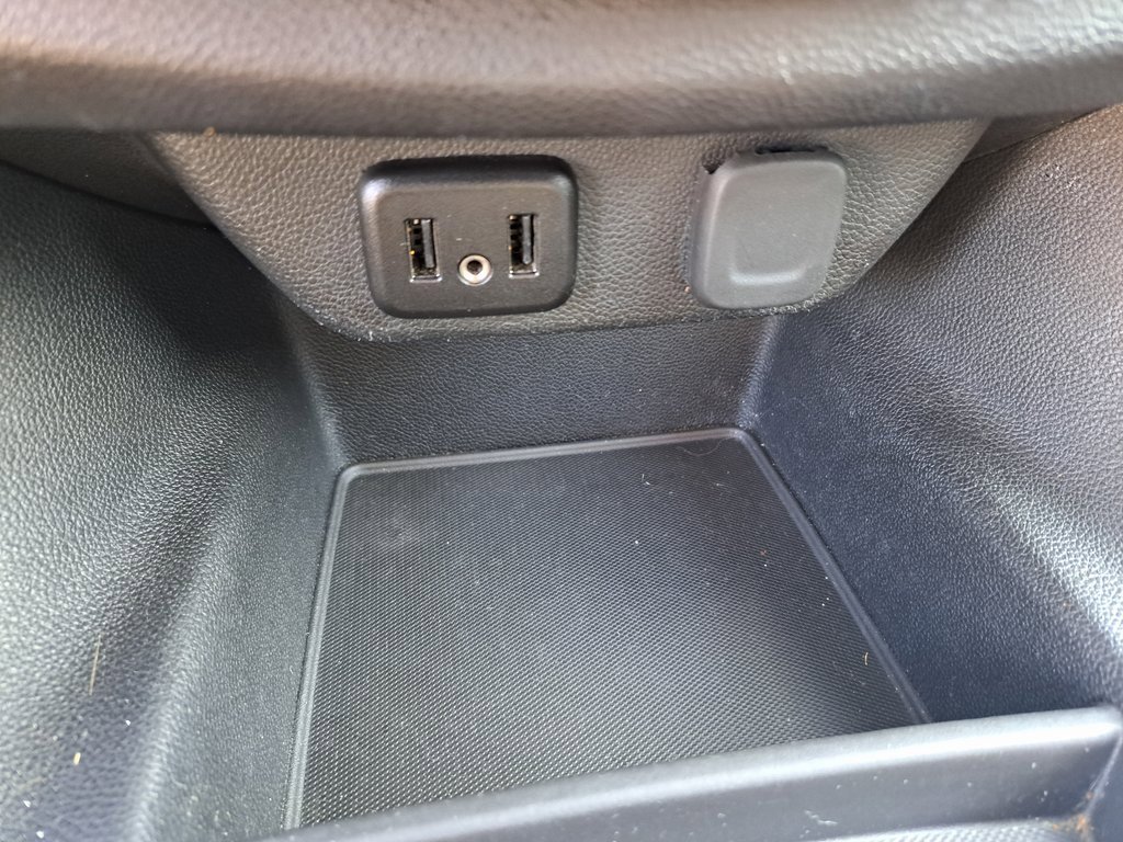 Used 2018 Chevrolet Traverse LT image 19