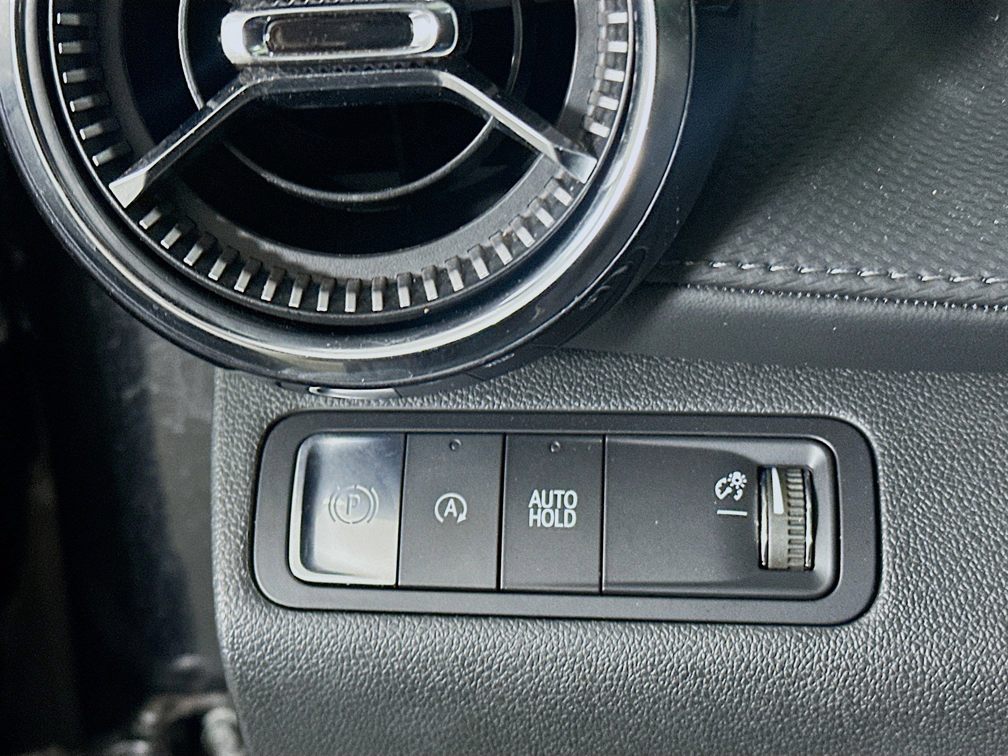 Used 2025 Chevrolet Equinox LT FWD image 16