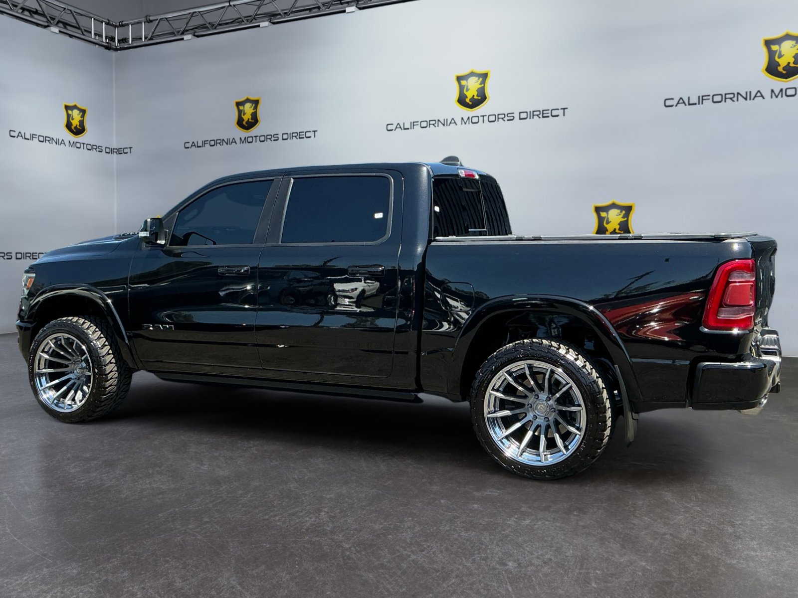 Used 2020 RAM 1500 Laramie image 8