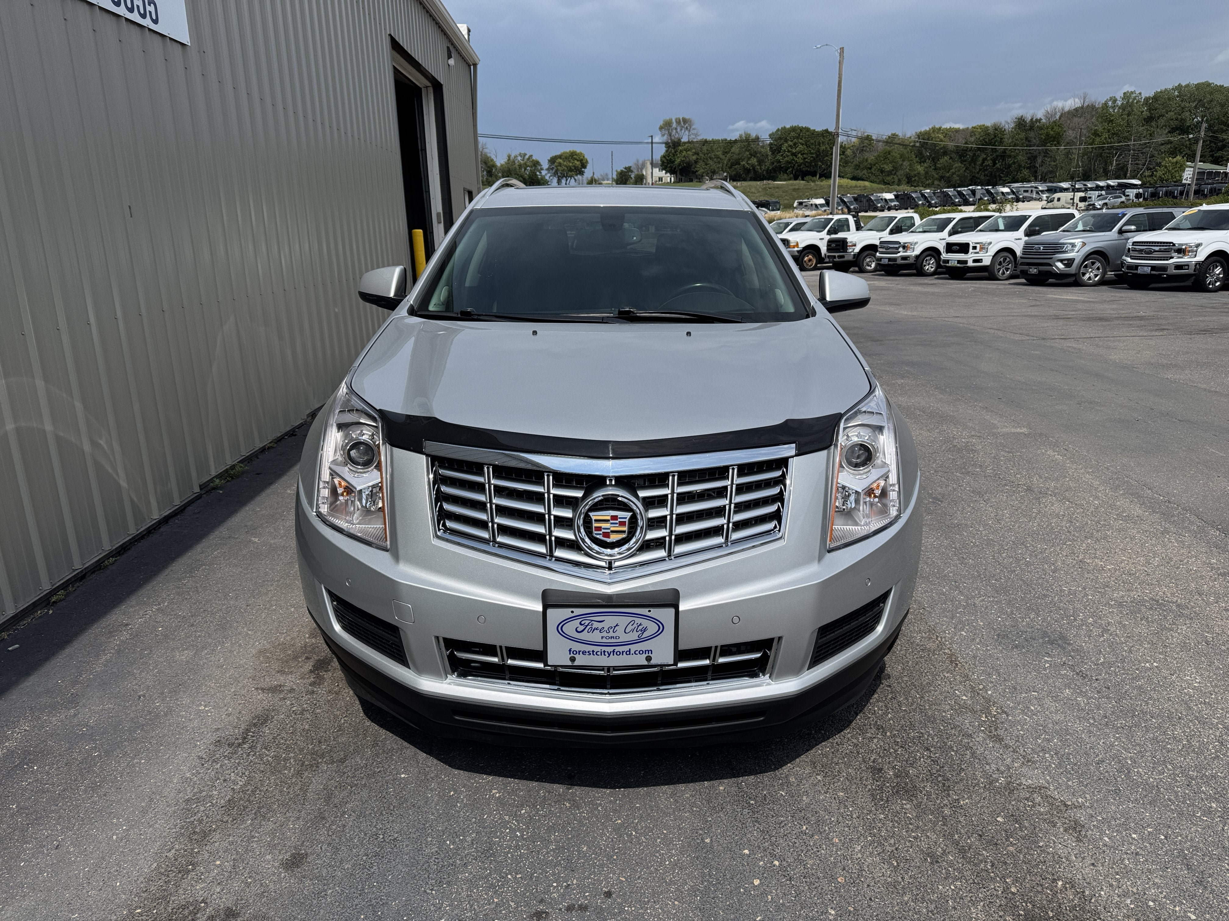 Used 2016 Cadillac SRX Luxury w/ Trailering Package AWD/4WD image 3