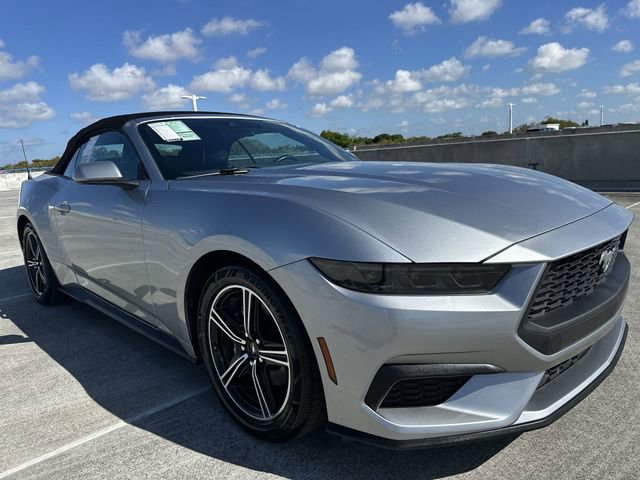 Used 2025 Ford Mustang Premium RWD image 33