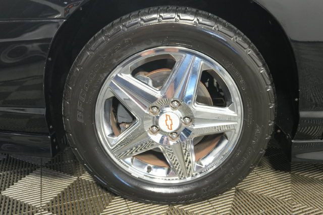 Used 2004 Chevrolet Monte Carlo SS w/ Preferred Equipment Group FWD image 9
