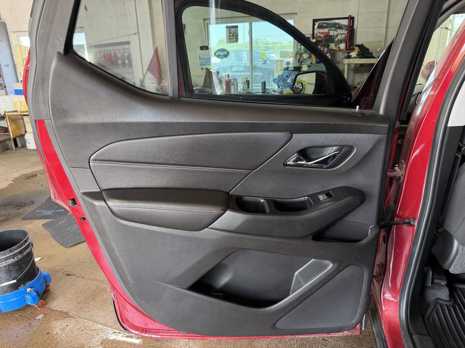 Used 2019 Chevrolet Traverse LT FWD image 20
