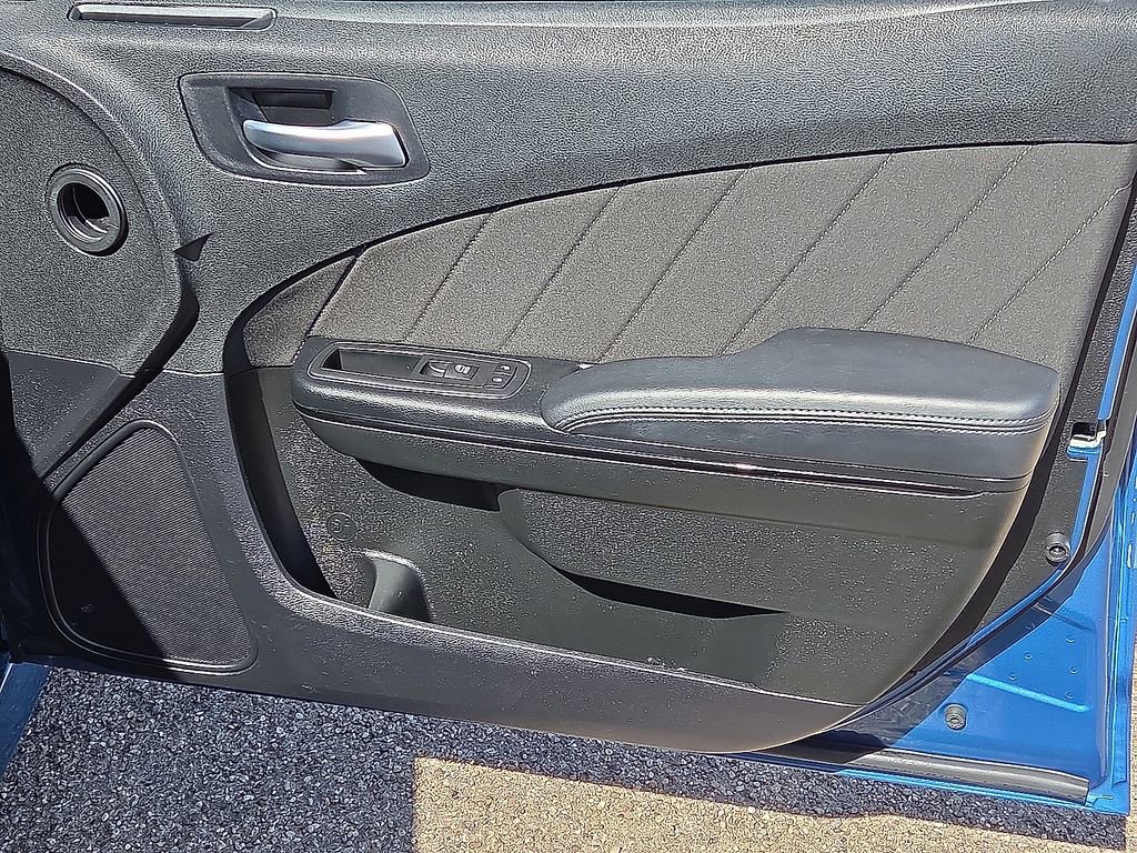 Used 2023 Dodge Charger R/T w/ Blacktop Package image 13