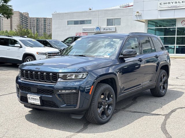 New 2026 Jeep Grand Cherokee Limited w/ Limited Altitude Package AWD/4WD image 5
