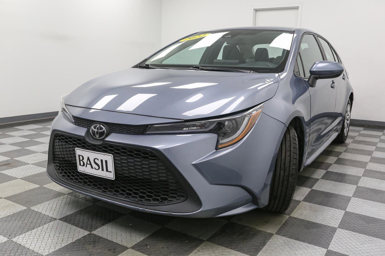 Used 2022 Toyota Corolla LE image 4