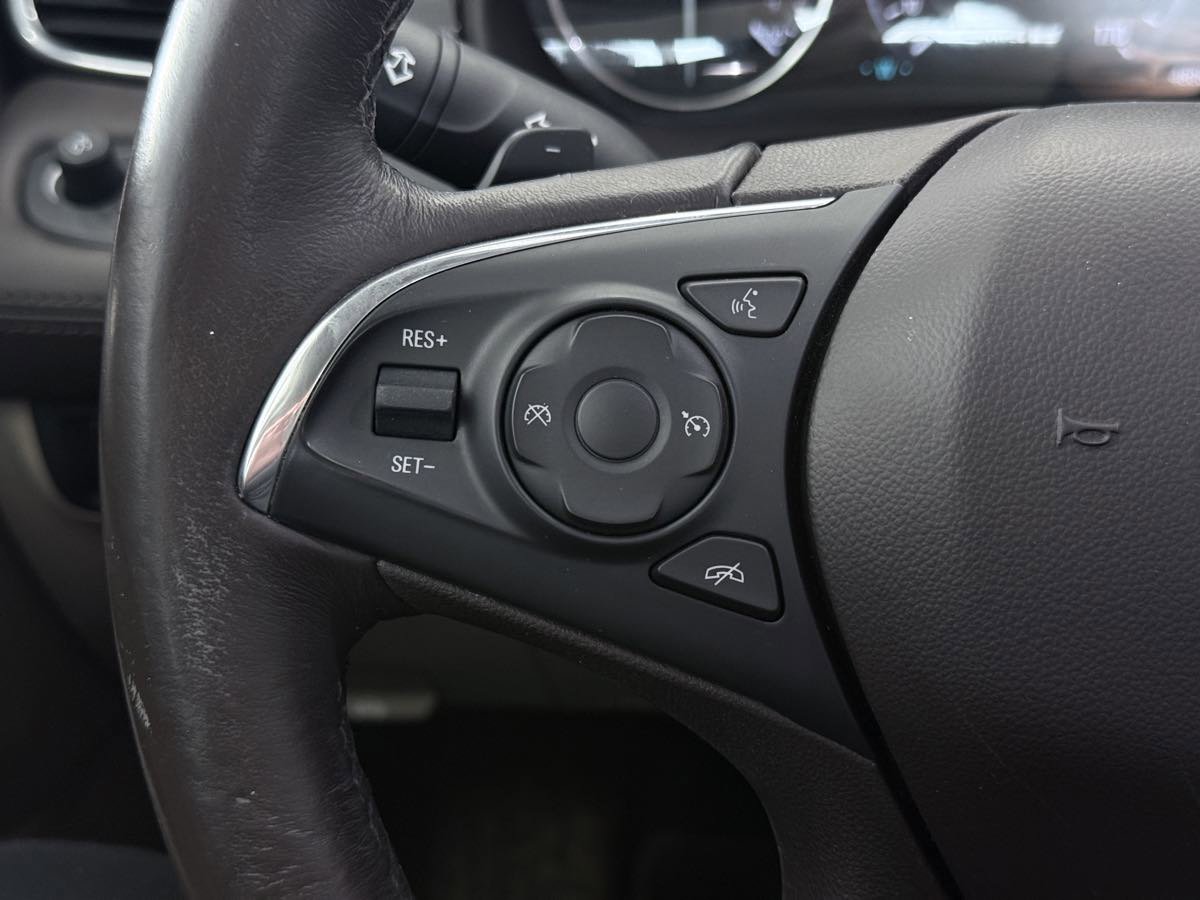 Used 2017 Buick LaCrosse Essence image 46