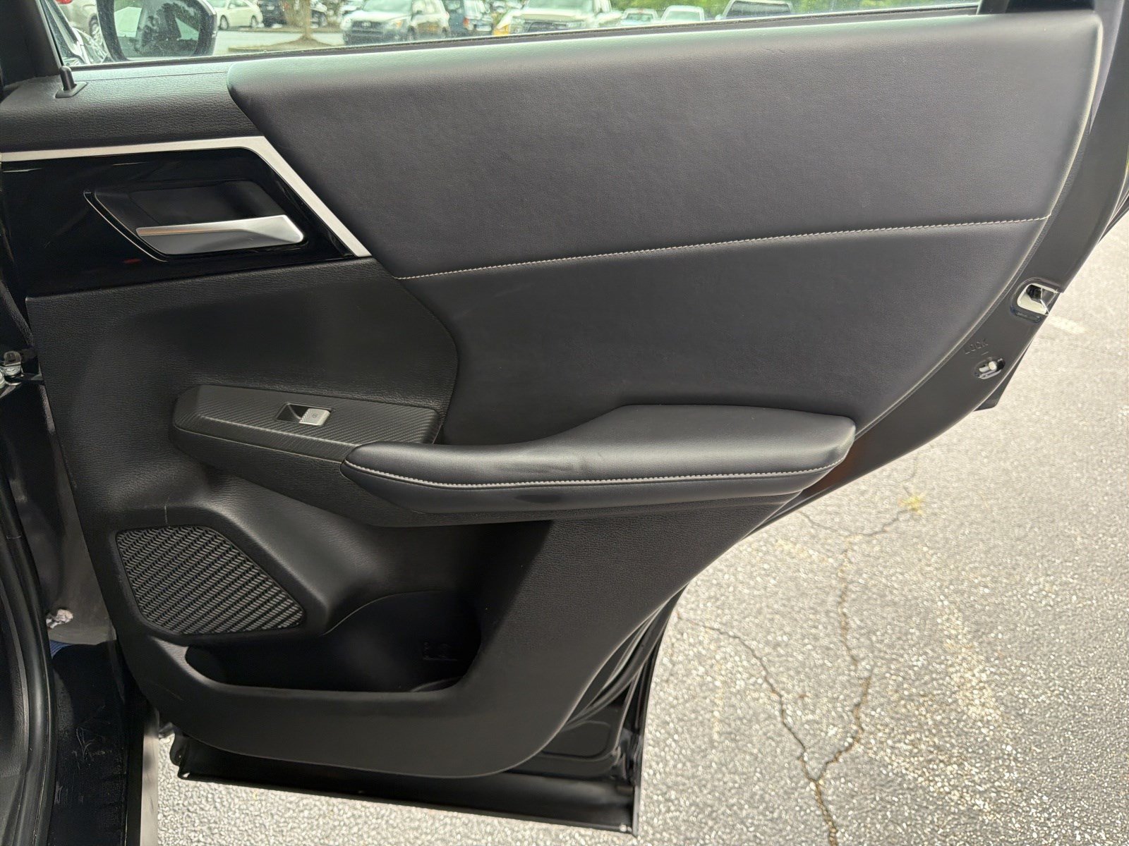 Used 2023 Mitsubishi Outlander SE FWD image 14