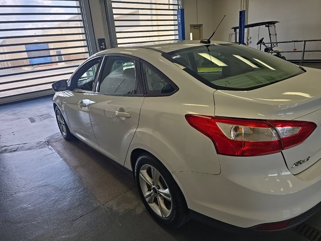 Used 2014 Ford Focus SE FWD image 4