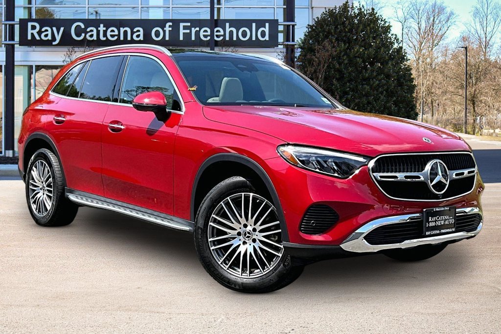 Used 2026 Mercedes-Benz GLC 300 4MATIC image 11