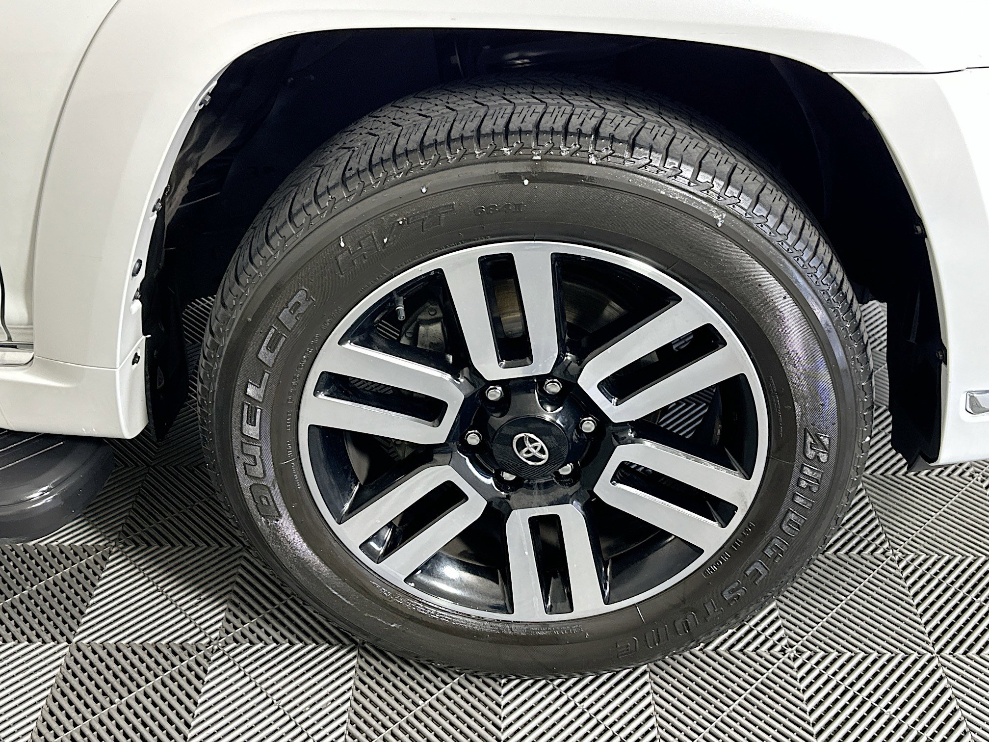 Used 2024 Toyota 4Runner Limited image 11