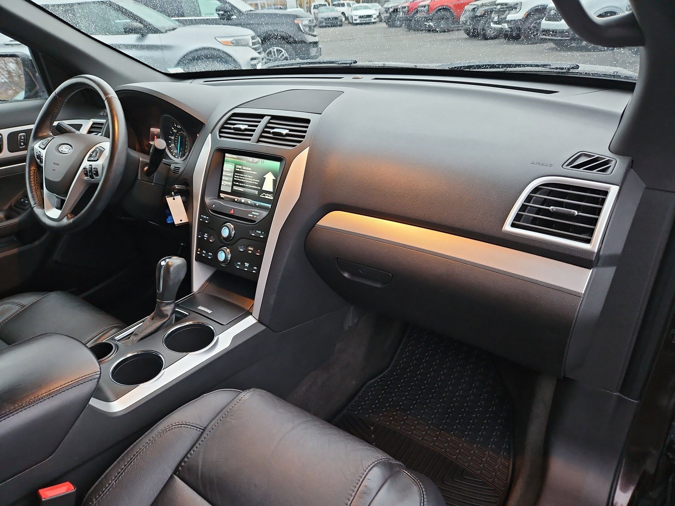 Used 2013 Ford Explorer XLT image 34