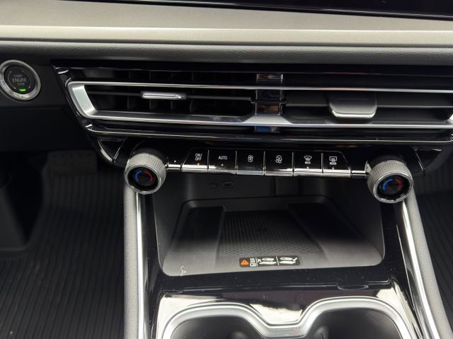 New 2026 Chevrolet Traverse LT w/ Midnight/Sport Edition image 14