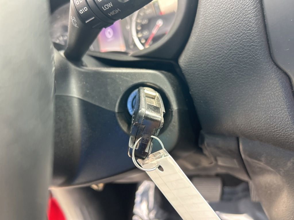 Used 2015 Jeep Renegade Latitude image 40