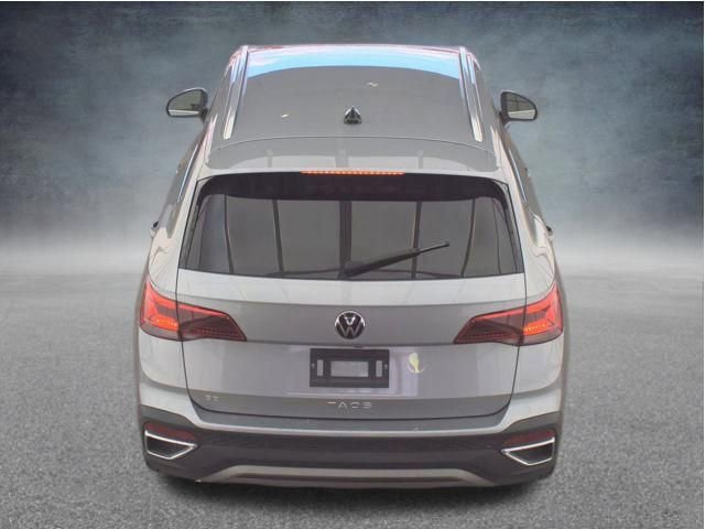 Used 2024 Volkswagen Taos SE FWD image 4