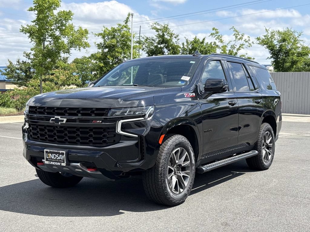 Used 2022 Chevrolet Tahoe Z71 w/ Luxury Package AWD/4WD image 6