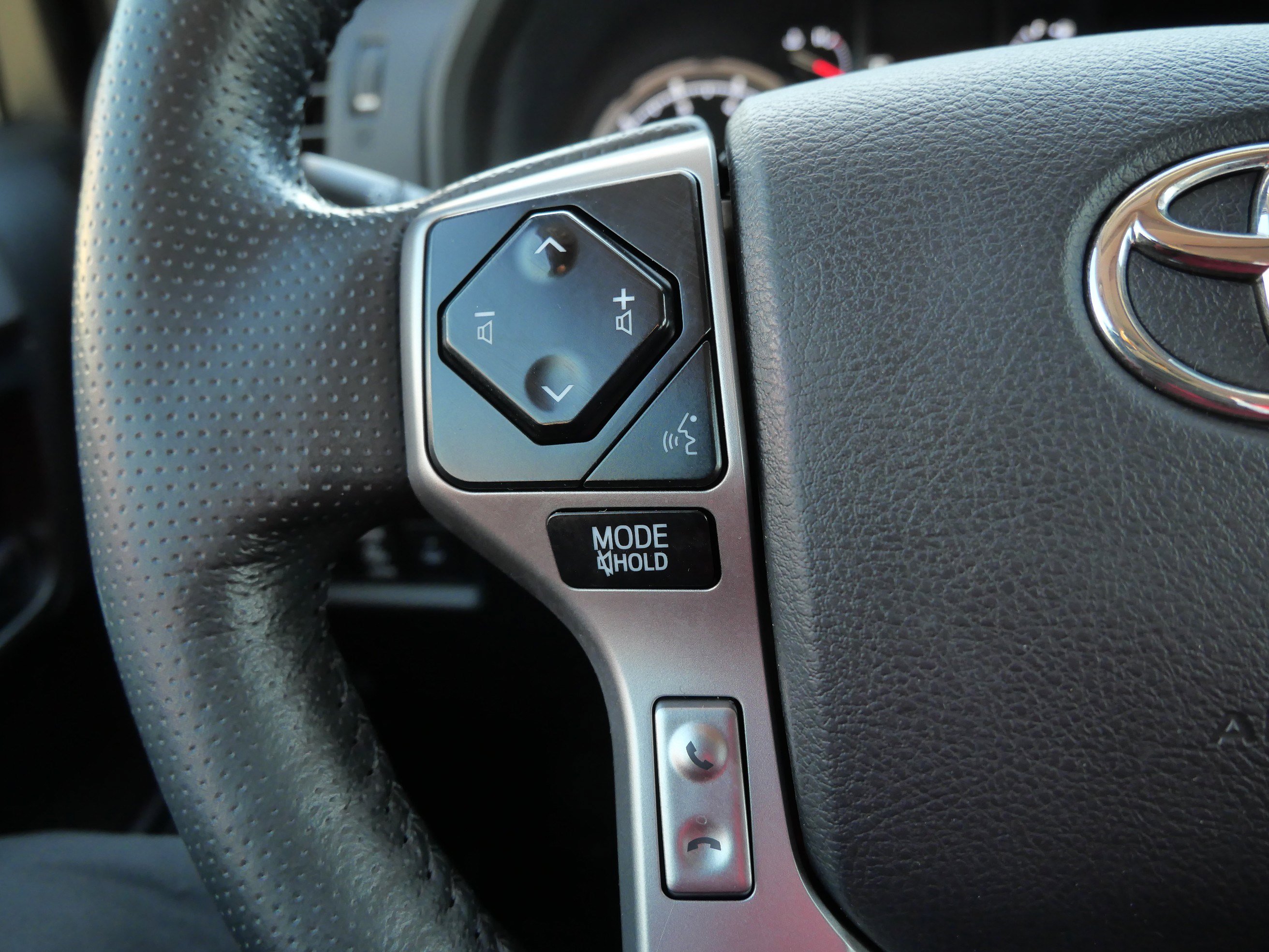 Used 2023 Toyota 4Runner Limited image 24