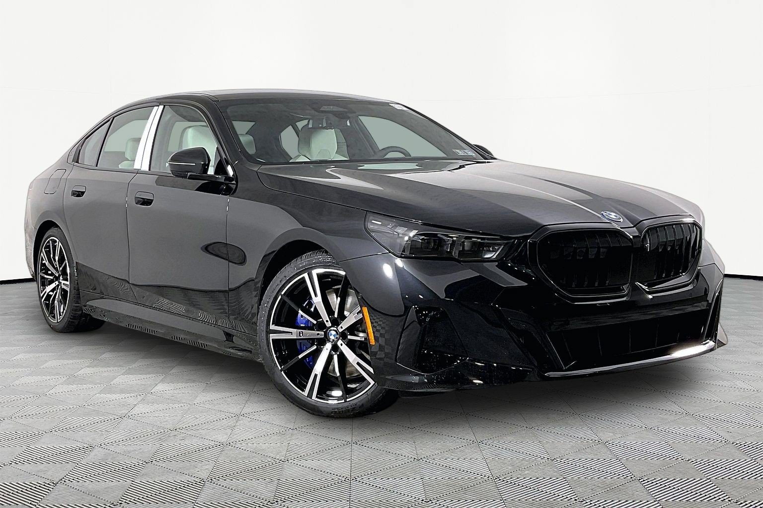 New 2027 BMW 550e xDrive w/ Premium Package AWD/4WD image 2