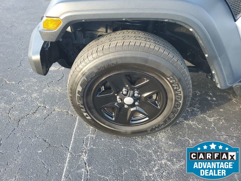 Used 2023 Jeep Gladiator Sport image 19